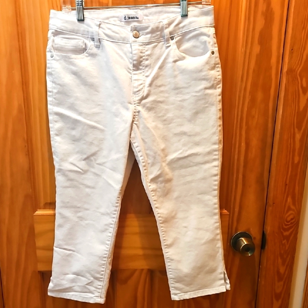 Women White Capri Jeans